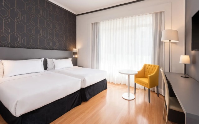 Hotel Madrid Plaza de España Affiliated by Meliá