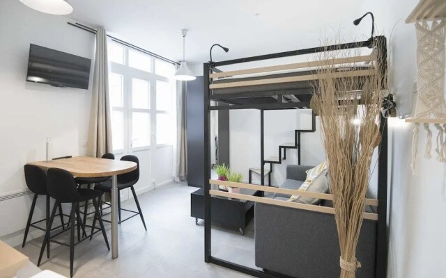 Charming Apartment Near Montmartre
