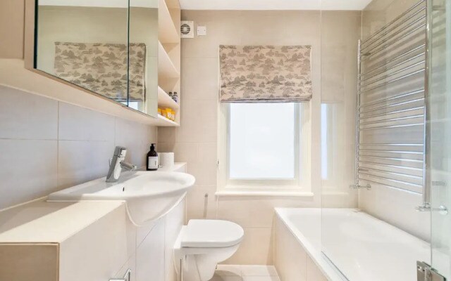 Lamont Street Apartment