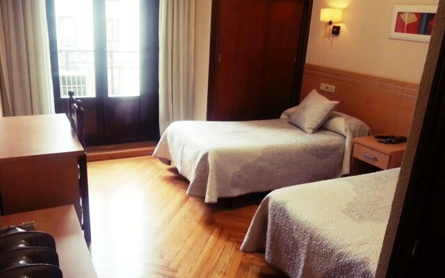 Hostal Avenida