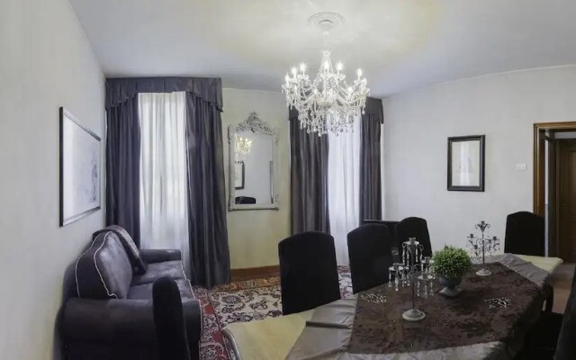 San Marco Deluxe Canal View Balcony by Wonderful Italy