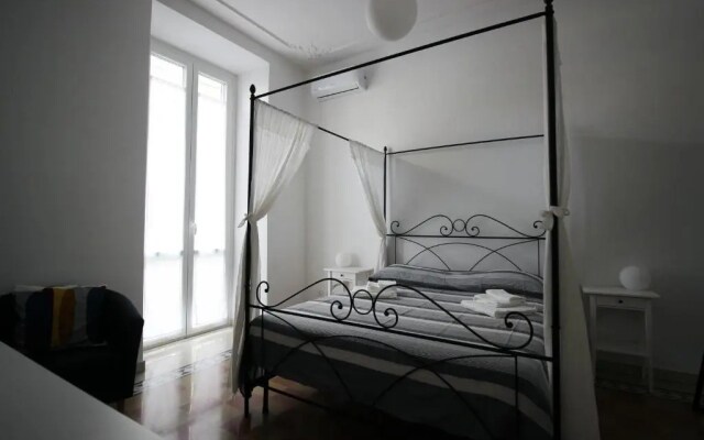 Charming Apartment Near Piramide