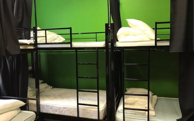 Trevel Inn Na Novoslobodskoj Hostel