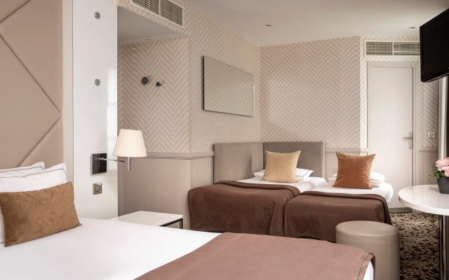 Hotel Longchamp Elysees