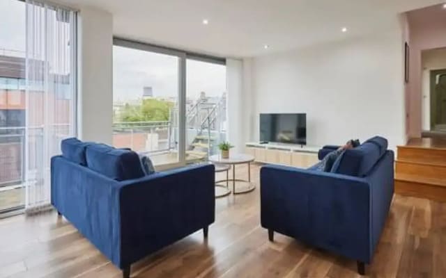 Host Stay The Knight Street Penthouse II