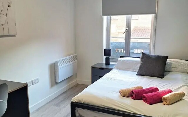 Affordable 1 Bedroom Flat in City Centre