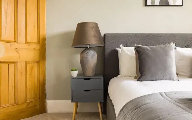 2 Bed Garden Flat in Balham