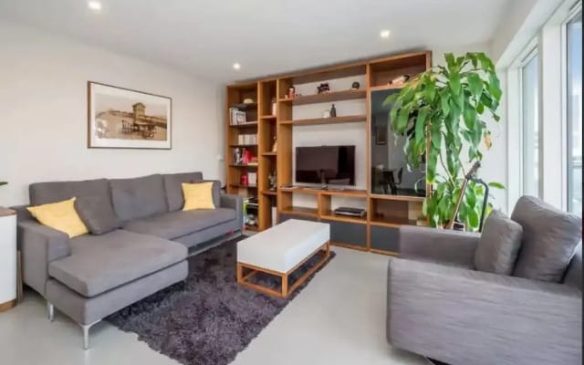 Central & Modern 2 Bedroom Old Street Flat