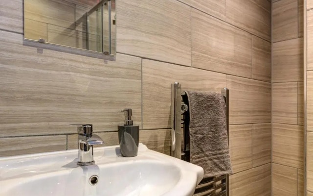Cosy 2 Bed Home Chesterfield (Adults Only)