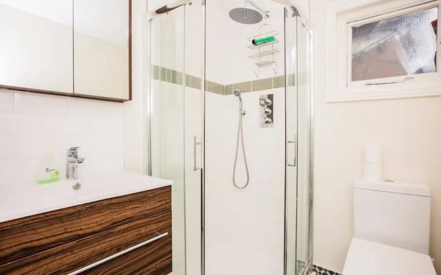 2 Bedroom Flat in Islington, Sleeps 6