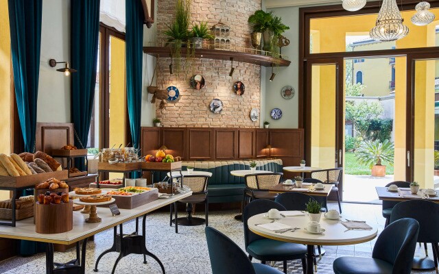 Отель Indigo Venice - Sant'Elena by IHG
