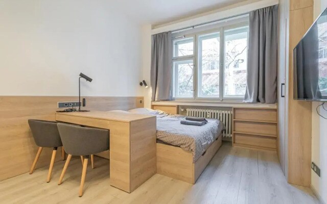 Business Studio Andel, 10min Centre, NETFLIX, Paid Parking
