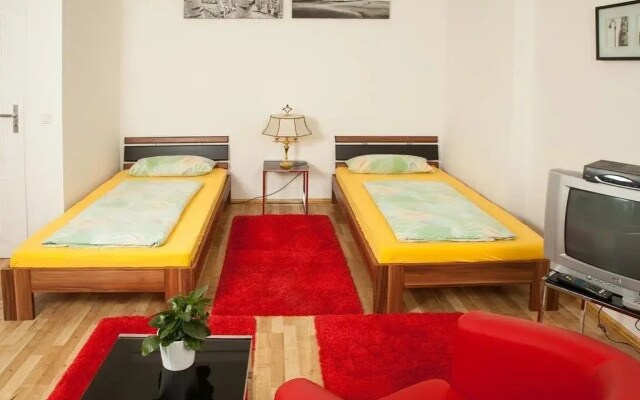 Apollo Apartments