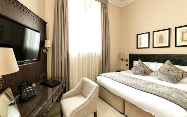 St Paul's Hotel