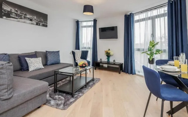 Watford Cassio Deluxe - Modernview Serviced Accommodation