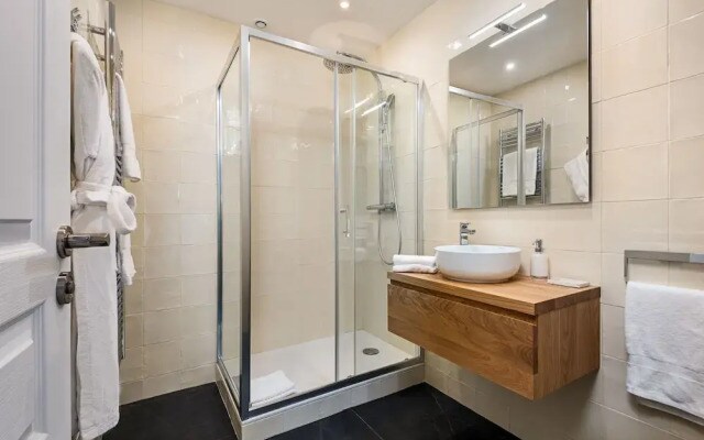 Palais Nouveau - Two Bedroom Condo
