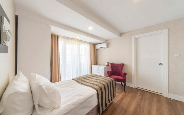 Kunlun Kensington Hotel