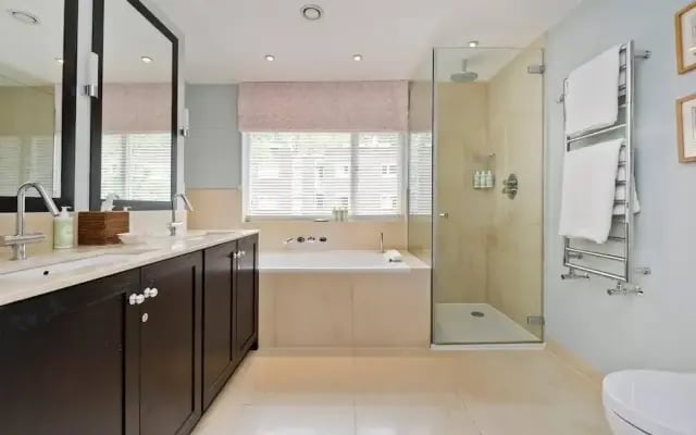 Tasteful 4bed Holland Park