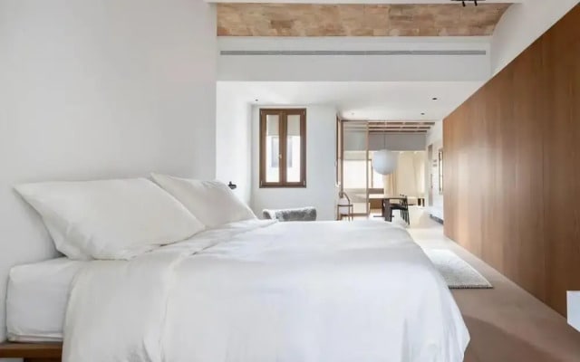 Barcelona Blissful Apartment Escape