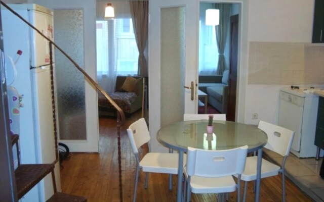 Deniz Apartments