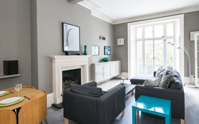 Spacious Period Property Next To Westfield