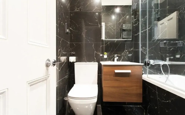 Royal Residence Charming 2 Bedroom - Talbot 3b