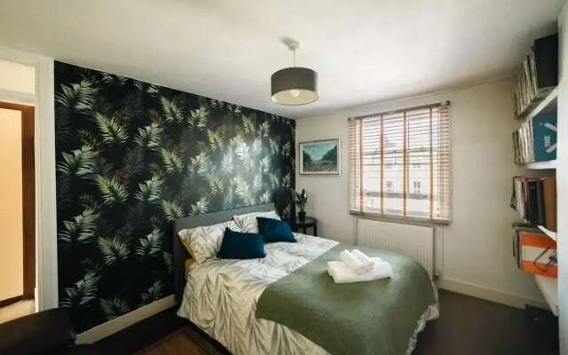 Stylish 2 Bedroom Flat in Camden Town