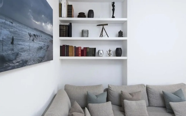 Gorgeous 2BR in Sherlock Holmes' Baker Street!