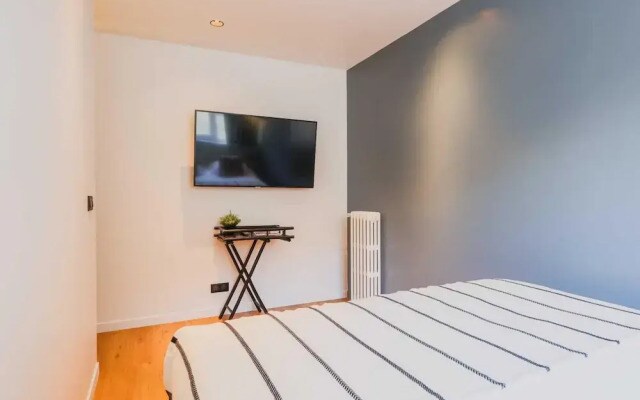 Elegant Apartment - 2br/6p - Canal St Martin