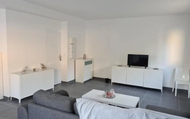 Grand studio avec jardin au calme