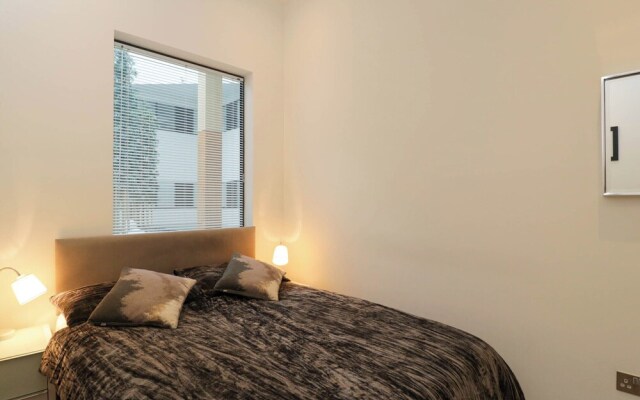 Flat 53