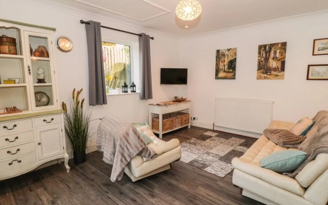 Rhinegold Bungalow