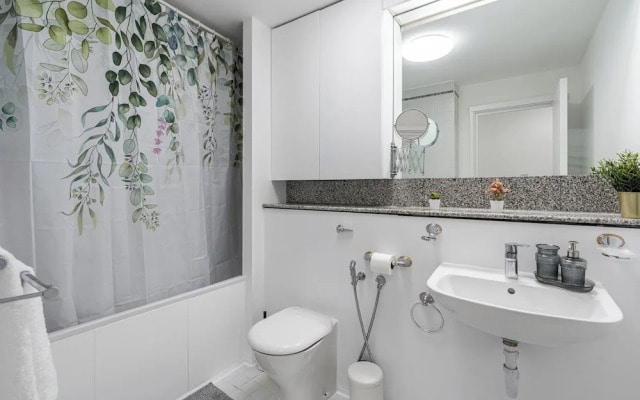 Duplex 2BR 2BA Flat Near Gloucester Rd Station