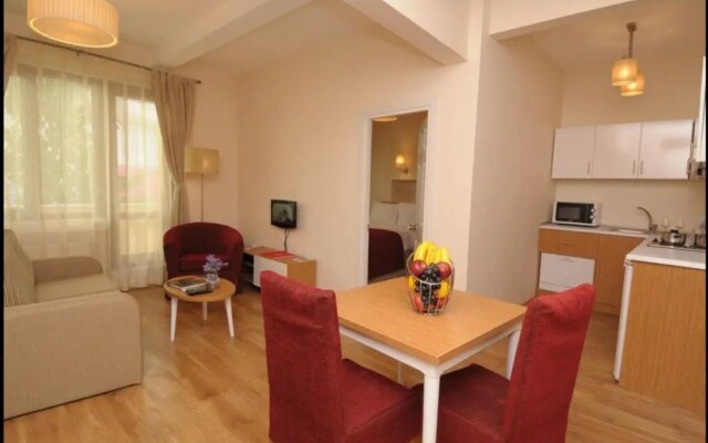 Three Apples Suites and Hotel
