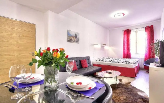 Charles Bridge Cozy Apartments