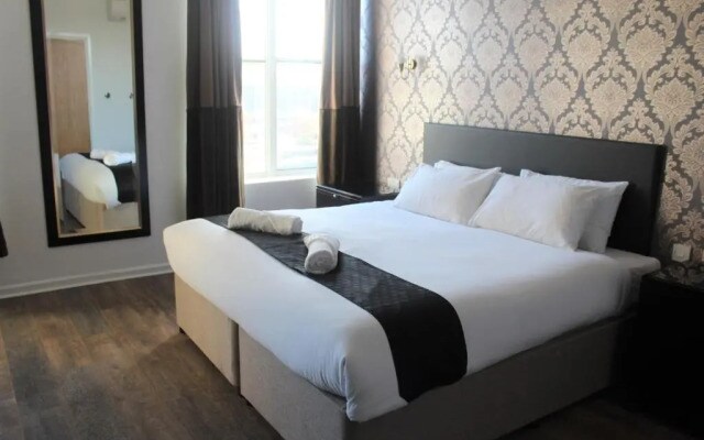 Park Hotel & Apartments