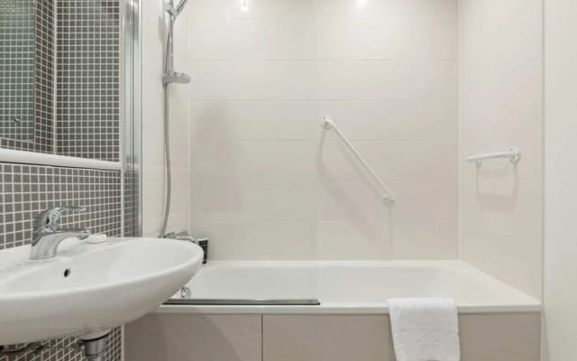 Beautiful 1 Bedroom Apartment in Shepherd's Bush