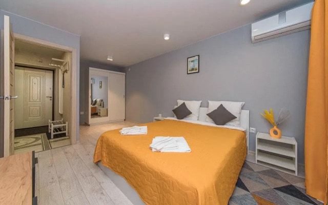 Апартаменты на Шекснинском проспекте 6