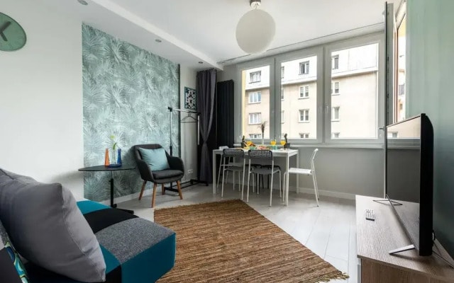 Warsaw Concierge Silver Apartment