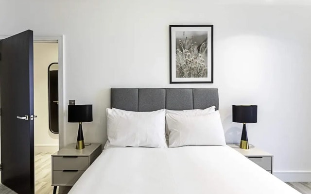 Icon Tower Flat VII
