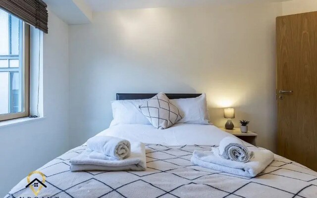2 Bedroom Apartment in Superb Location