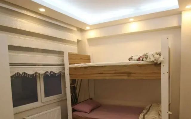 Mutlu Flat