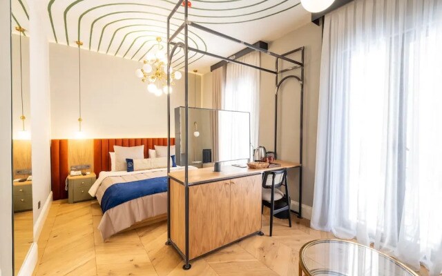 Balo Suite Hotel