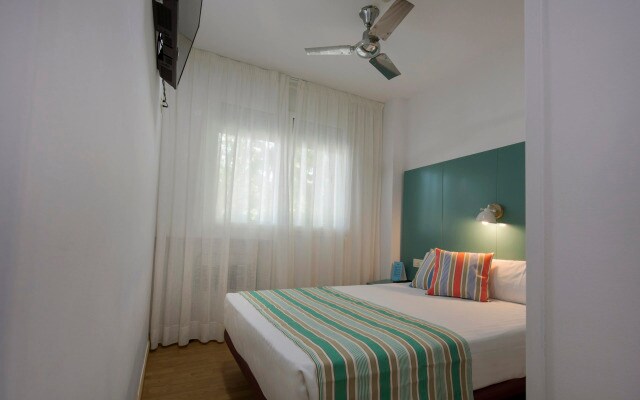 Yomo Hostal BCN Port