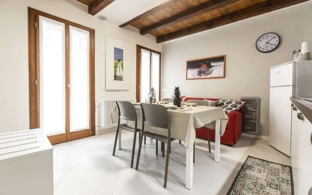 Venetian Exclusive Apartment R&R
