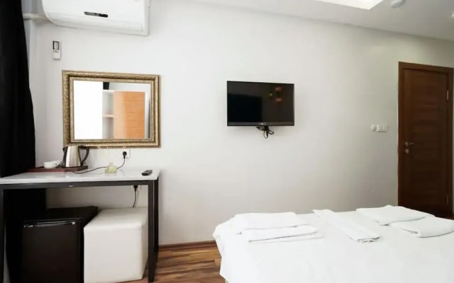 Alf Hotel