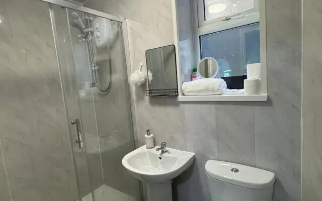 1-bed Apartment in Clifton Nottingham