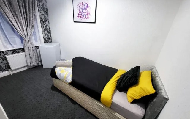 Comfortable Stay - Ivor St