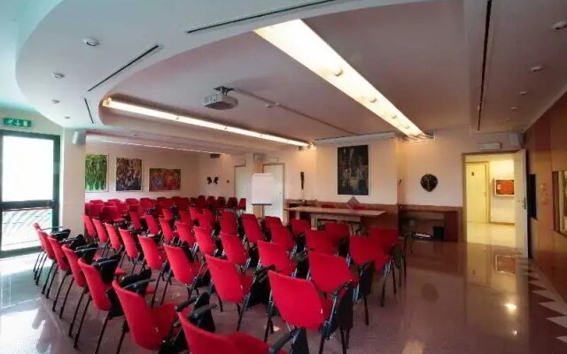 Kaire Hotel