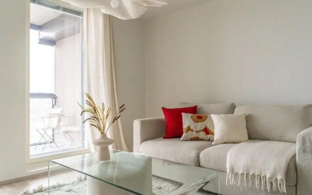 1-BR 11th Floor with Balcony